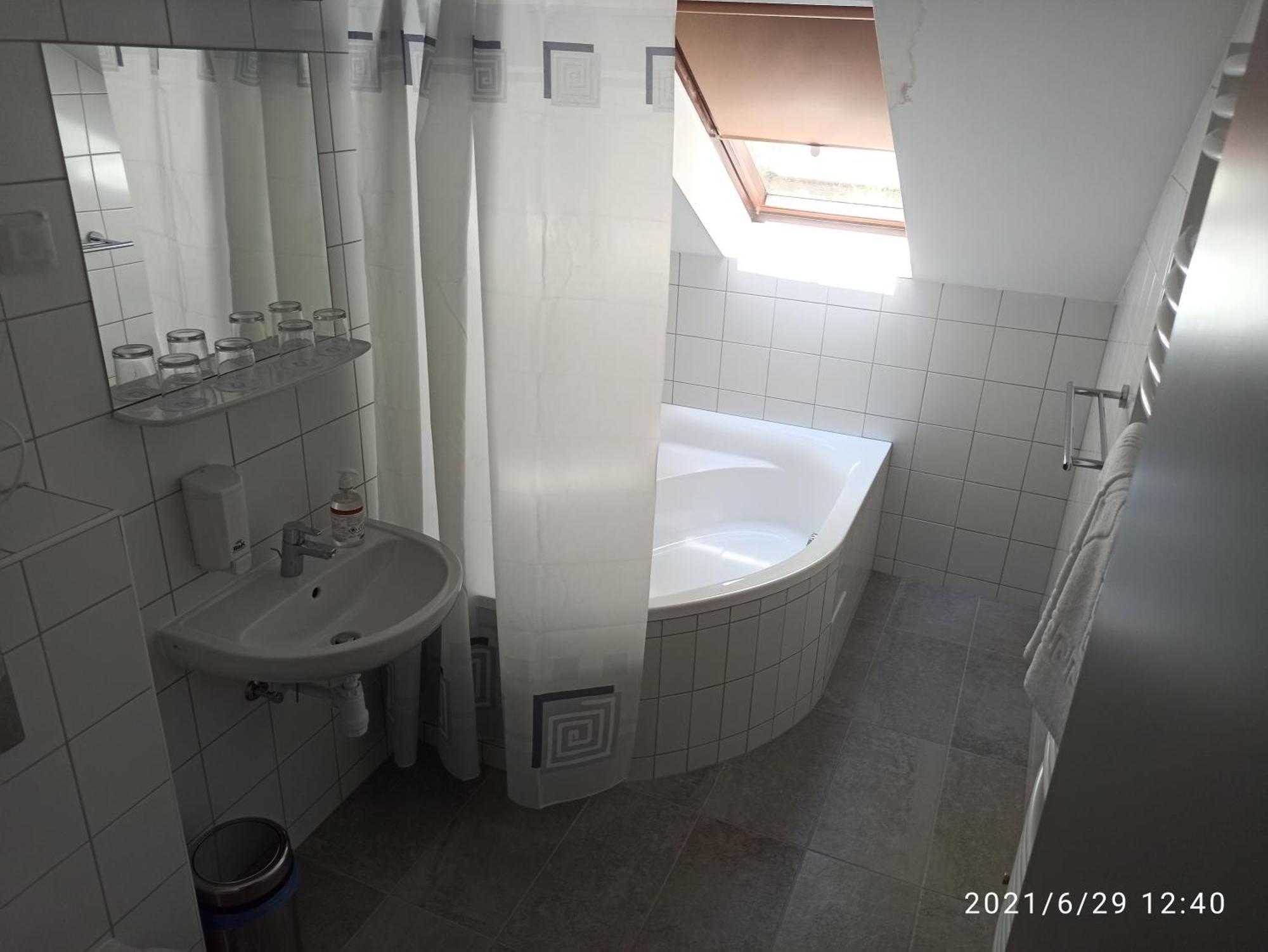 Bed and Breakfast Svájci Lak Panzió Nyíregyháza Exterior foto